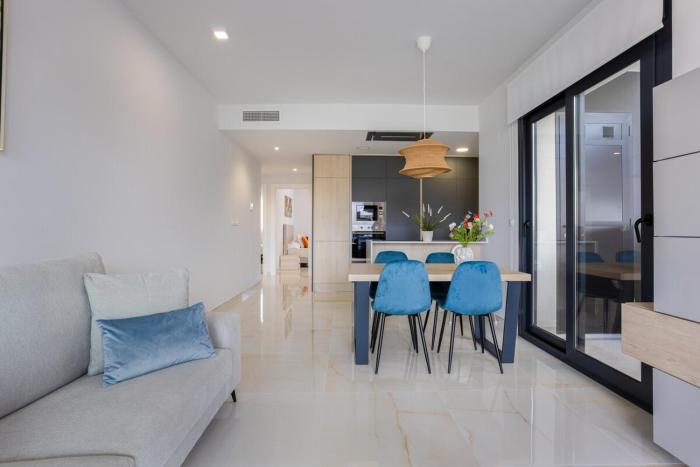 Balcony - Golf - Swimming pool - Family friendly