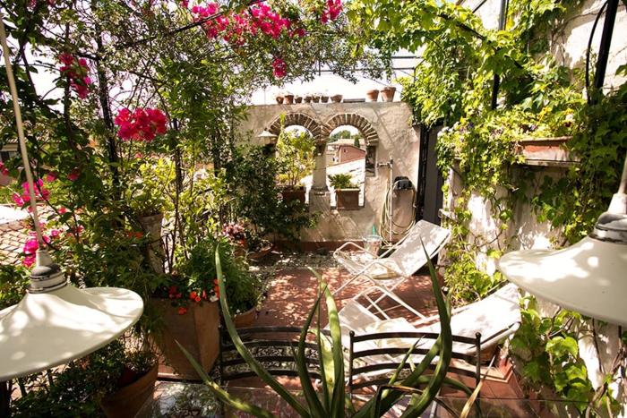 Zevs terrace in Trastevere - Saint Peter view