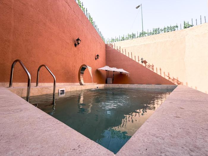 Somptueuse Villa geenadam avec piscine & jacuzzi chauffé au cœur de Marrakech