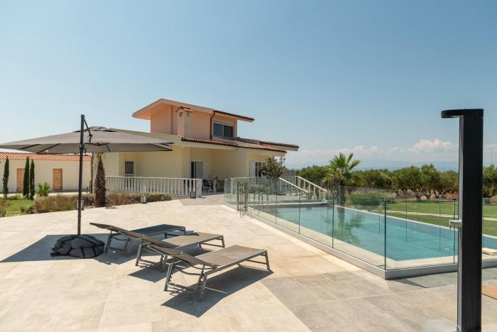 VILLA FAROS Angelochori