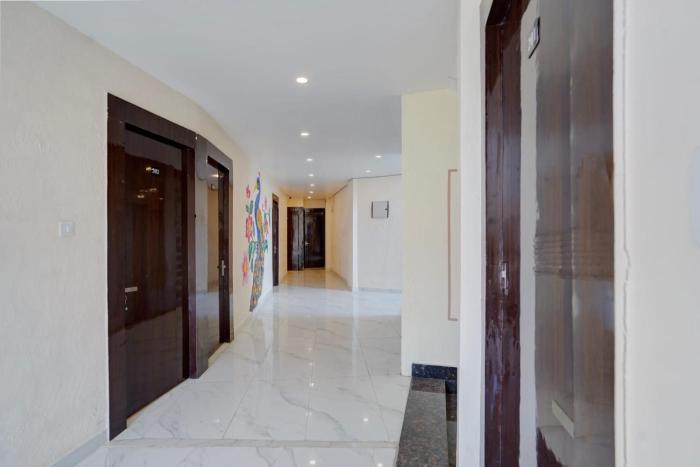 Crystal Zee Hotel