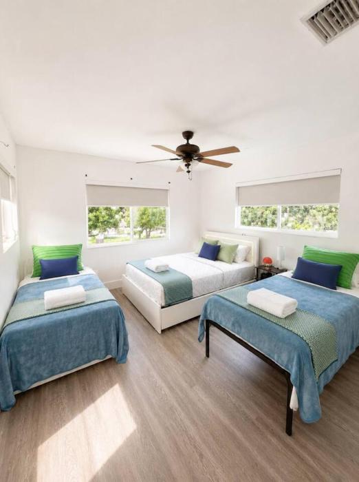 Cozy Private Triple Room in Design District Miami