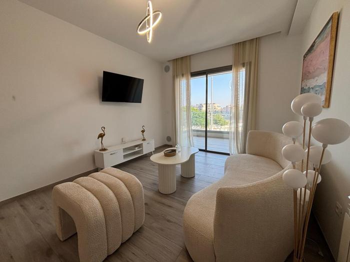 Malaga 2 Bright Luxury 1BR Central Location