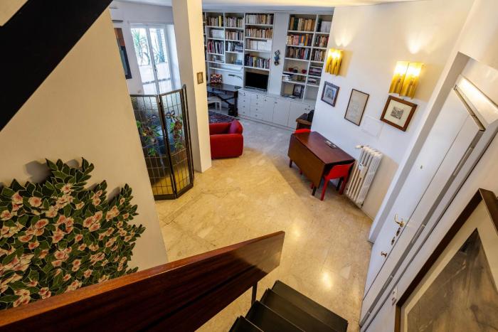 Edda Lovely Penthouse in Trastevere with View