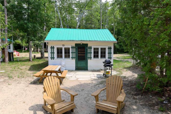 Private Beach Access -Cottage 13