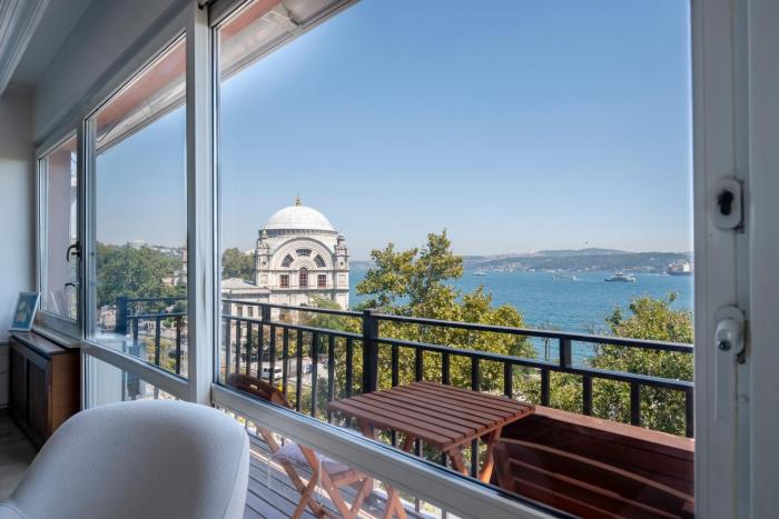 Bosphorus View with 3 Bedrooms - 2 Bathrooms - Super Location
