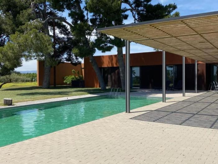 Holiday Home Design Vila mit Pool by Interhome