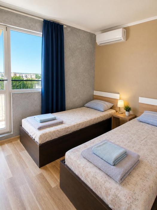 Apartment 33