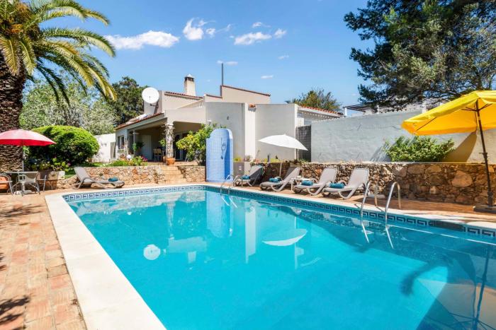 Casa Levante - Moradia de 3 quartos com piscina perto da Praia do Carvalho