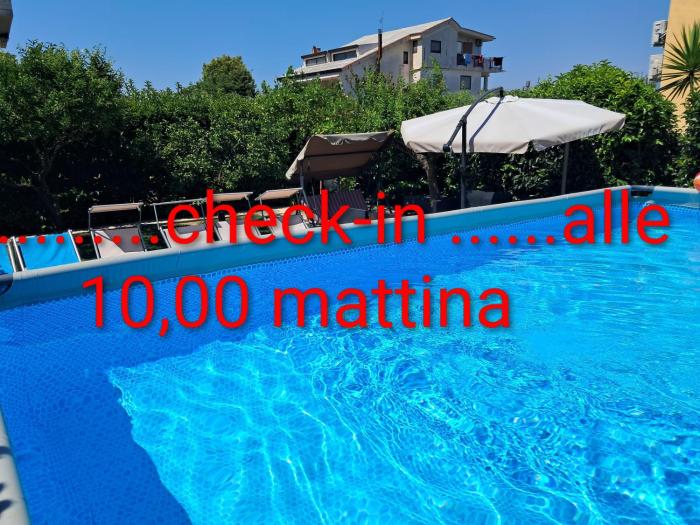 Villa Rosa & Camera con Piscina privata uso esclusivo
