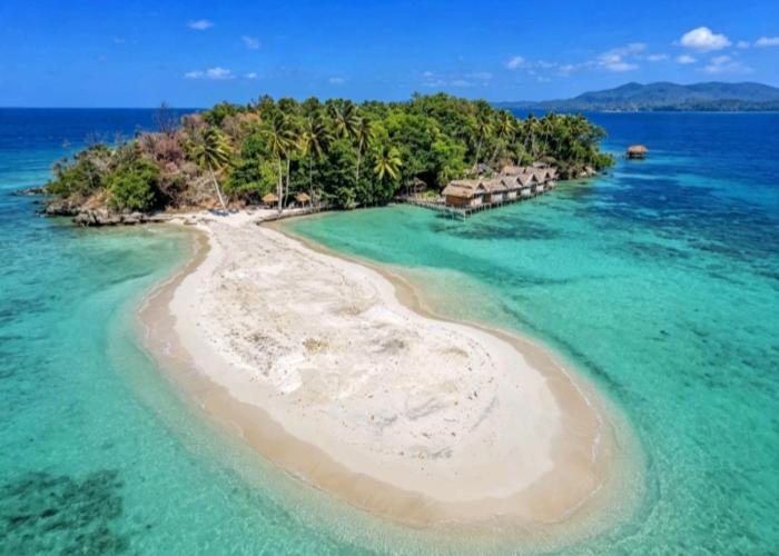 Tamaku homestay privat island