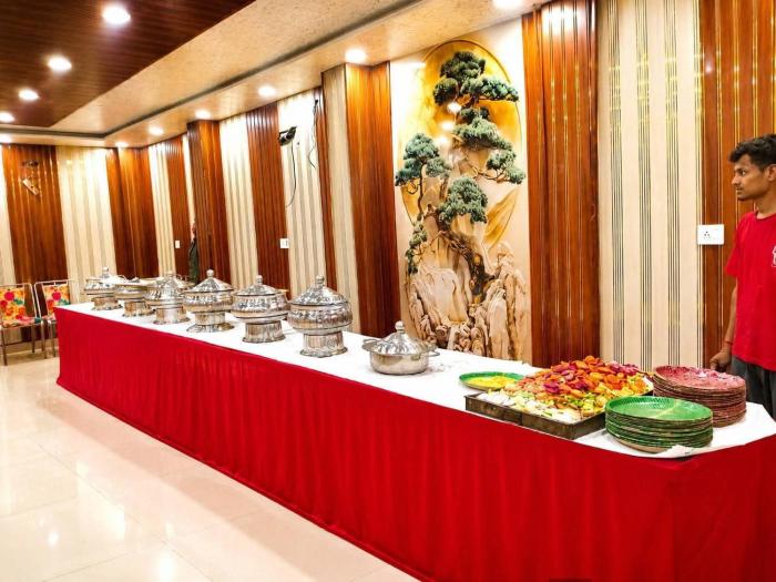 Hotel Dharmshila palace