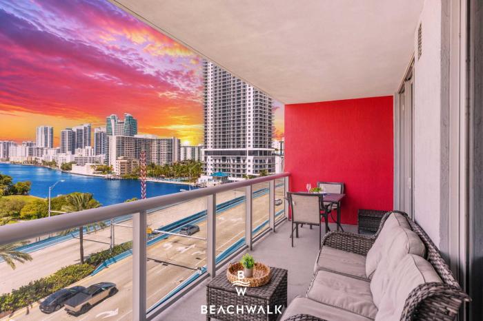 Marina Front - 2BR - Beachwalk Resort