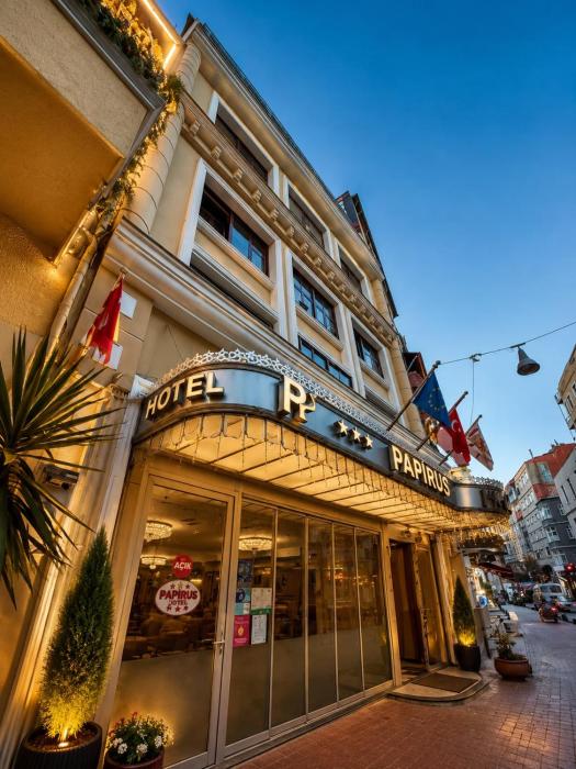 Grand Papirus Hotel