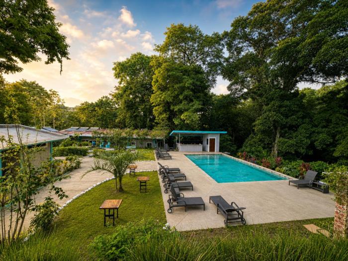 Senda Adults Only Hostel