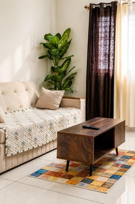 206 - Stylish 2BHK by Everloft - Balcony & Comfort