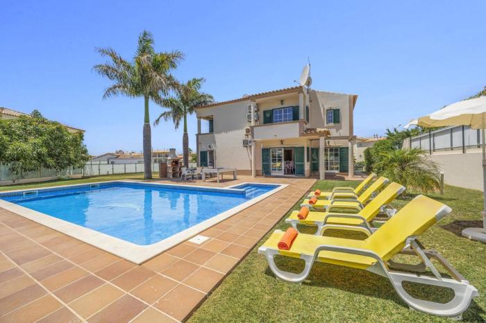 Villa Soni by Villa Plus