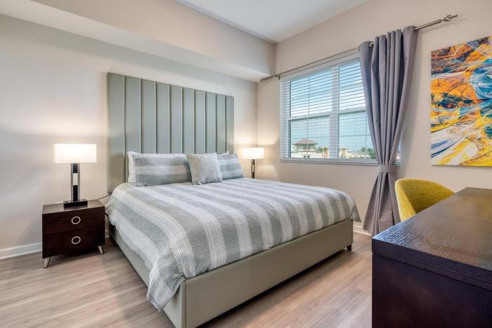 VCR4-408 3BR condo w Resort Access near universal