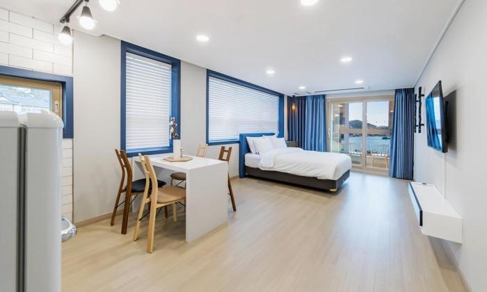 Yeosuya Hostel Pension
