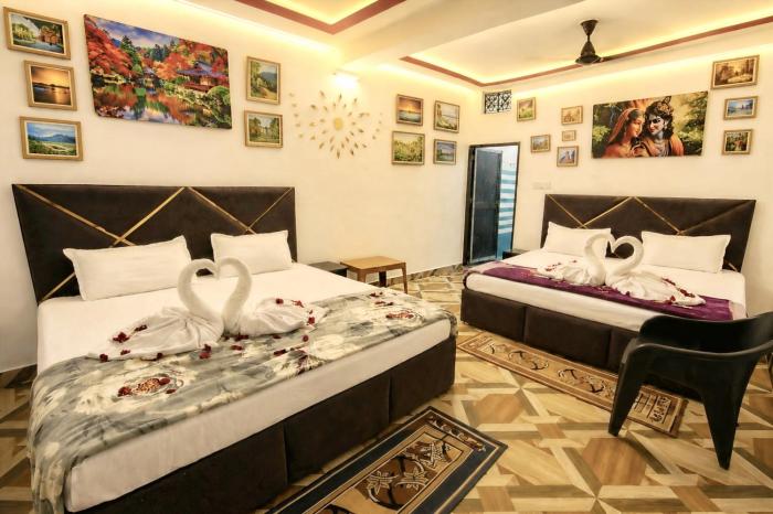 Janki Je Bhawan Homestay , Ayodhya - Step away from Ram Temple