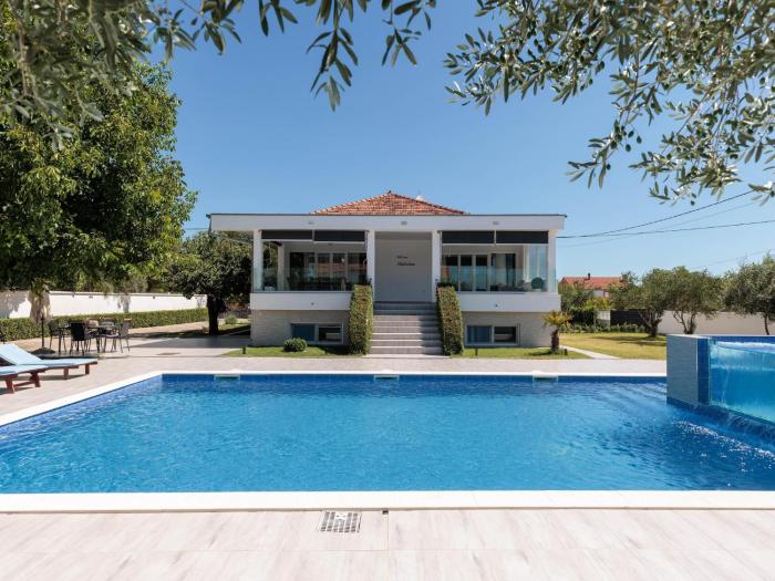 Villa in Galovac with Pool near Zadar