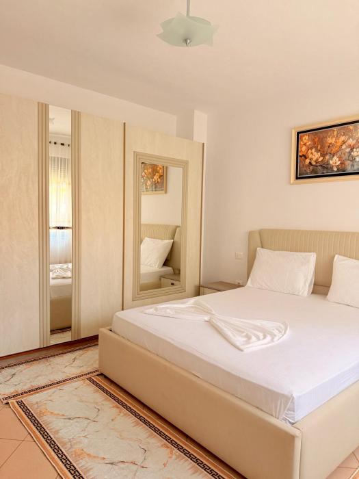 Eris Beach Apartment, 1 minute walk to beach