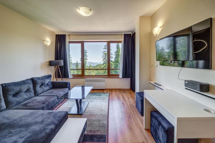 Panoramic Mountain Views 1BD Apartment by Flаt Mаnаgеr