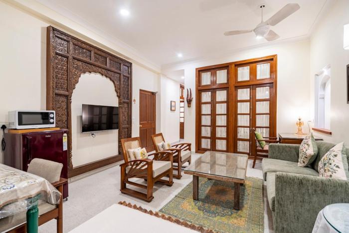 Diwan-E-Khas 3