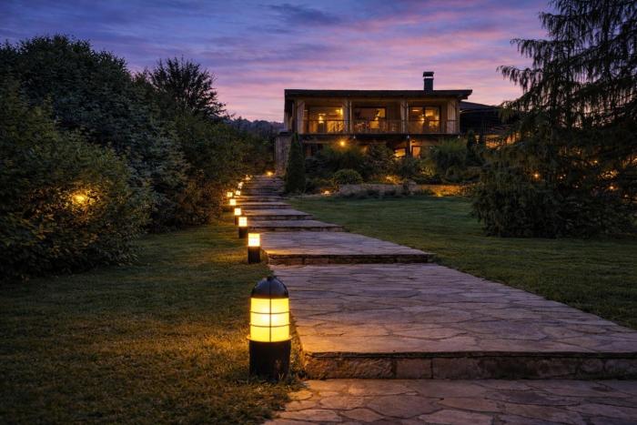 Belgrade Villa & Apartments - Private Estate & Pool - Garden & Yard - BBQ - Free Parking