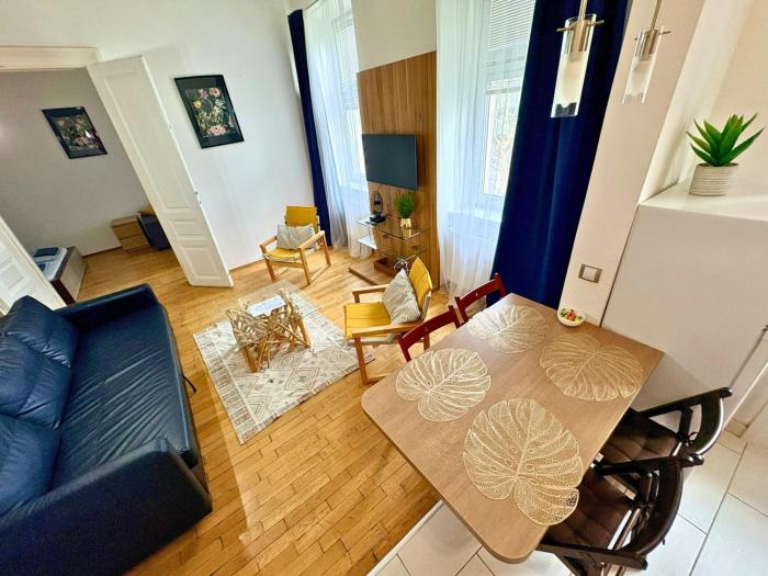 Apartman with parkIng in the Center - 500m from Hlavní nádraží