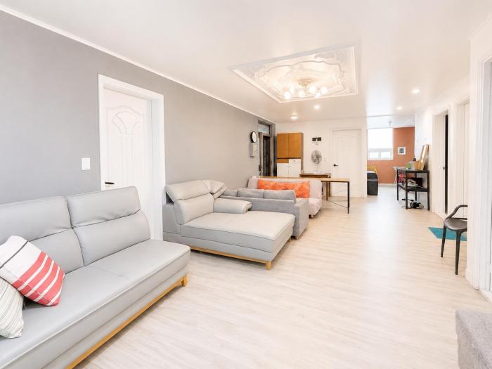LOCAL STAY Seoul Station 10min car Forest Trail