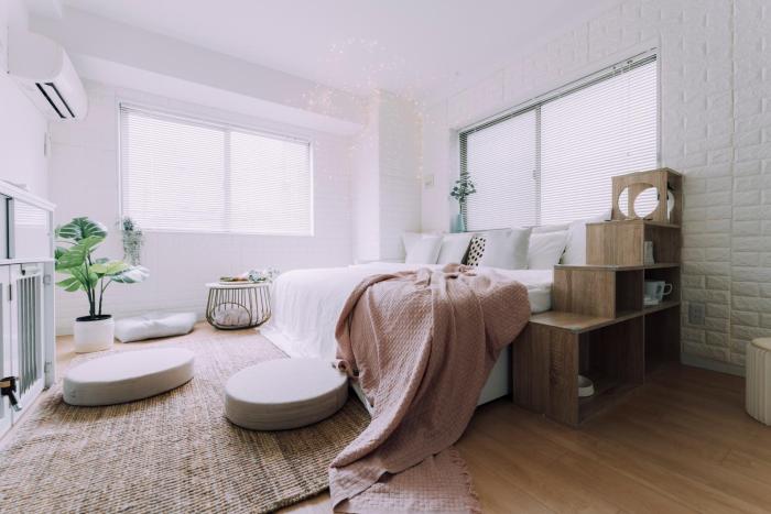 MOOF - Pet-Friendly Osaka Cinema Retreat
