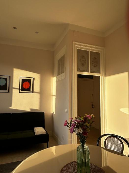 Sunny Boutique Apartment with View