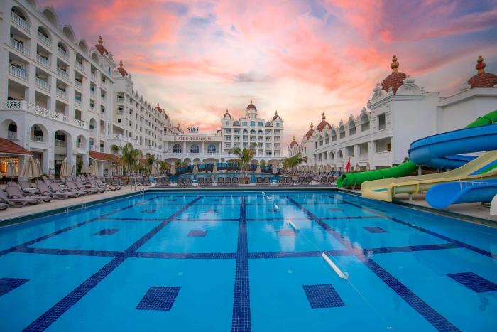 Oz Hotels Side Premium