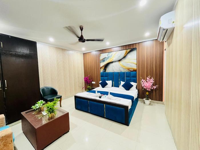 Hotel Happy Studio -Saket metro Station