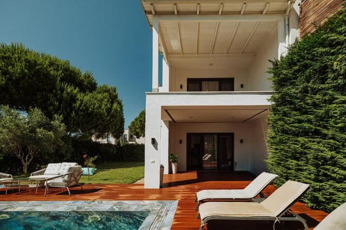 Discover your private seaside escape !