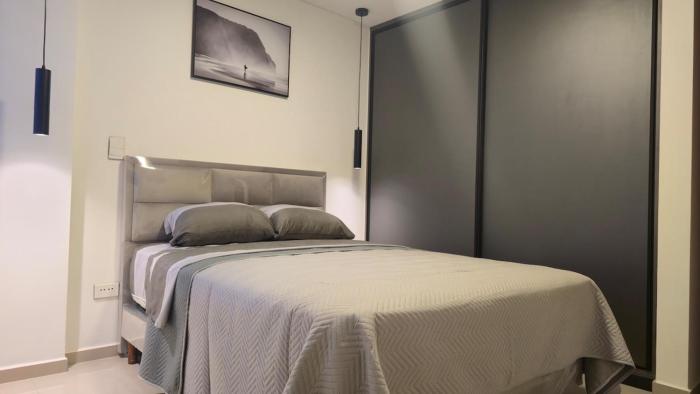 Walnut suite en Equipetrol Baruc IV