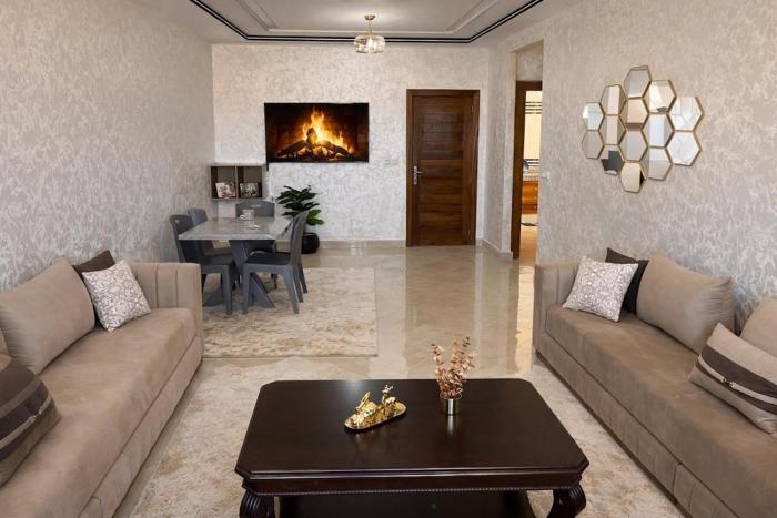 Beautiful apartment AC CLIM Elevator High speed Wifi
