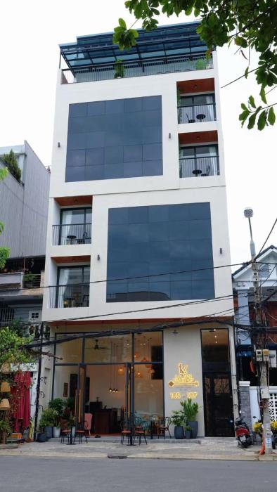 La Van Residence
