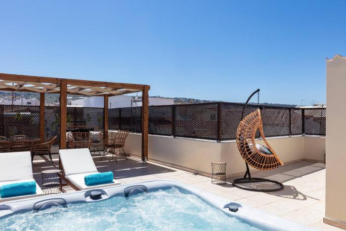 3-Bedroom Villa with Private Rooftop Jacuzzi & Panoramic Views