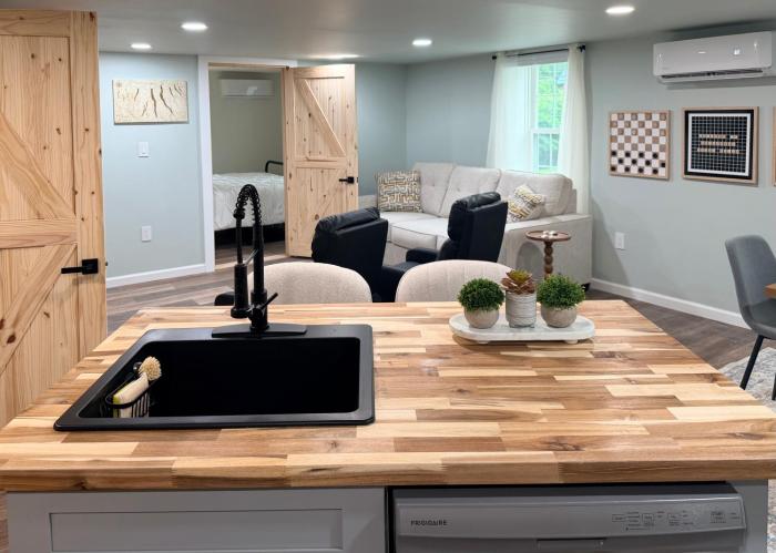 Sheldrake Point Suite