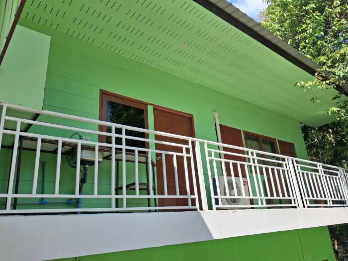 Mommoth Apartment