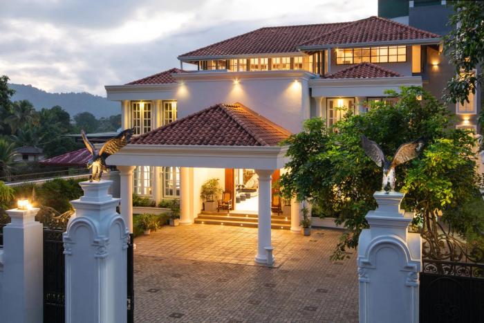 The White House Villa - Aniwatta