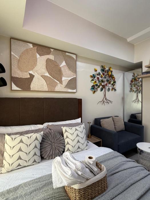 Estebellas Crib at Aurora Escalades Condominium