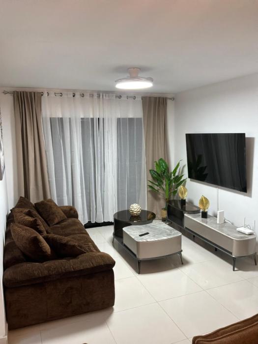 Luxurious 3 bedroom apartment in DR with AC and hot water