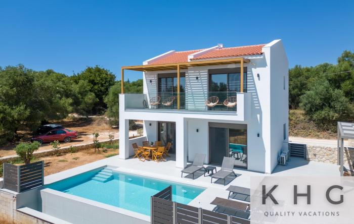 Mira Mare villa with private pool in Pessada