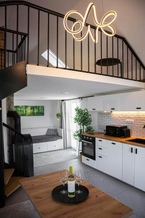 Casa Nera Guesthouse w AC by NW