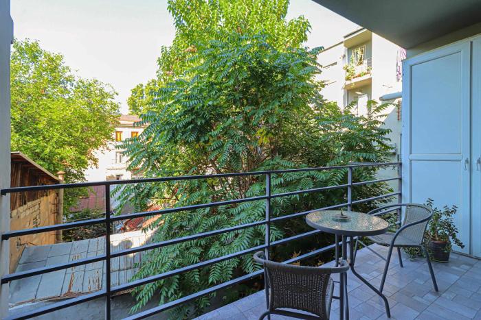 Charming 2BR Apt near Fabrika - By Wehost
