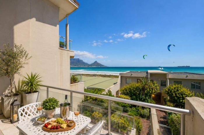 Dolphin Beach Large 1 Bedroom Apartment Ocean View
