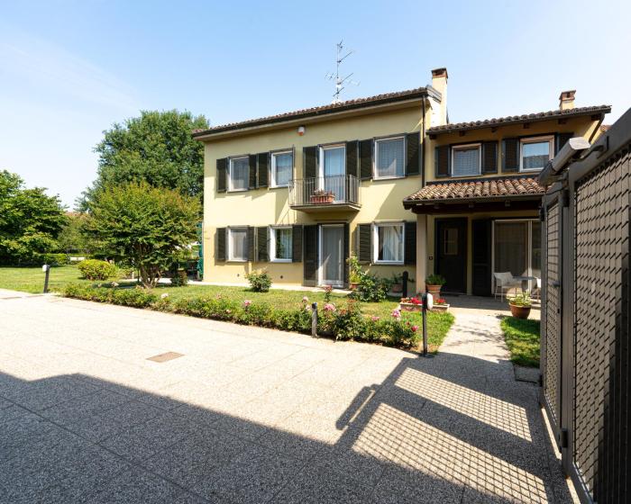 Geas House
